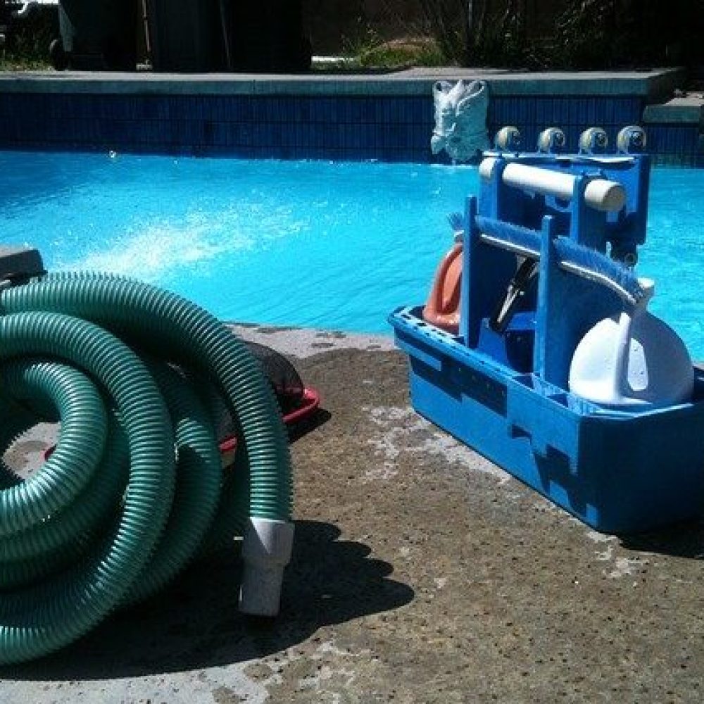 pool-cleaning-tools-services