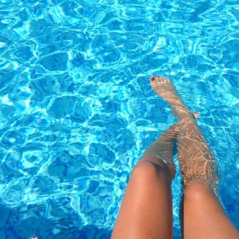 sunny-pool-cleaning-services