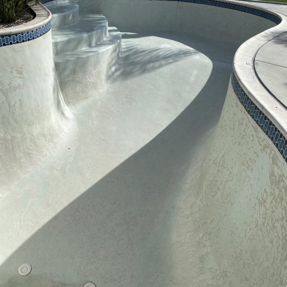 sunny-pool-services_repairs-cleaning_4